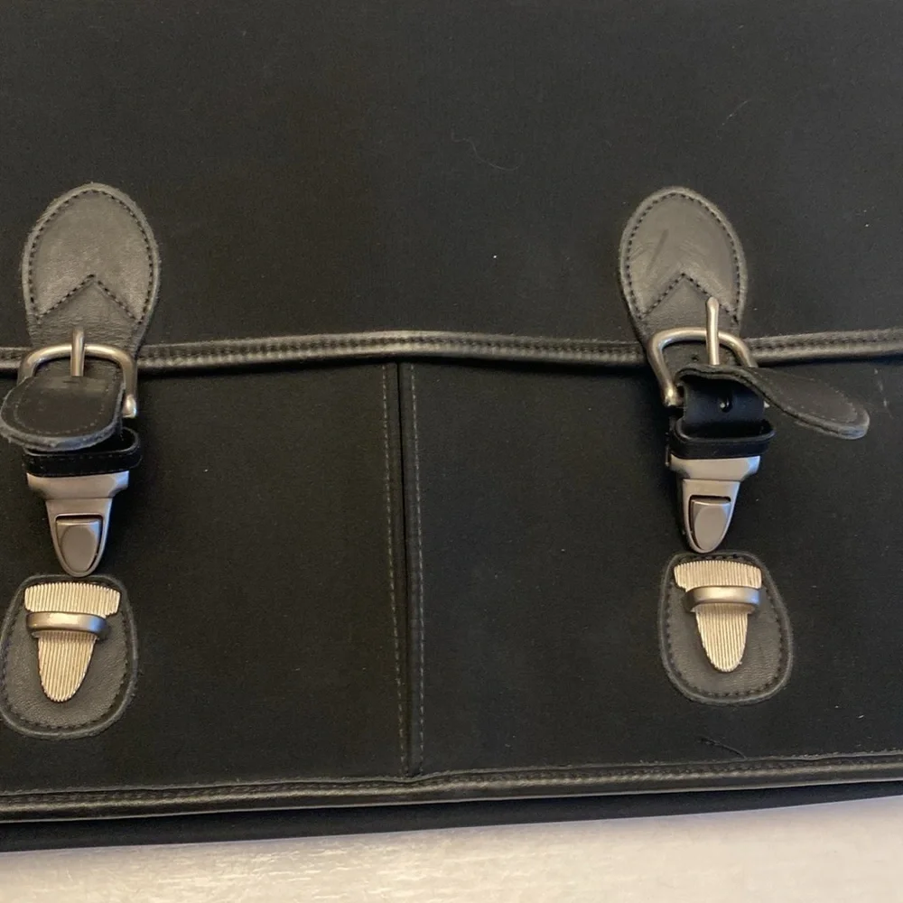 Schlesinger Elegant Black Leather Men's Bag
